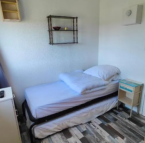 Studette A 100m De La 아파트